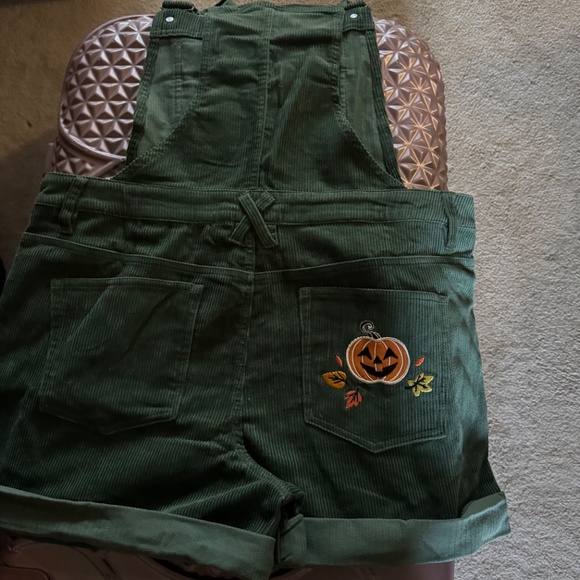 Hot topic Winnie the Pooh Halloween shortall - Picture 2 of 3